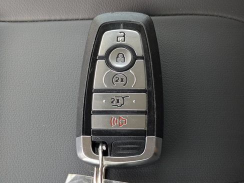 Used 2025 Ford Expedition Active AWD/4WD image 43
