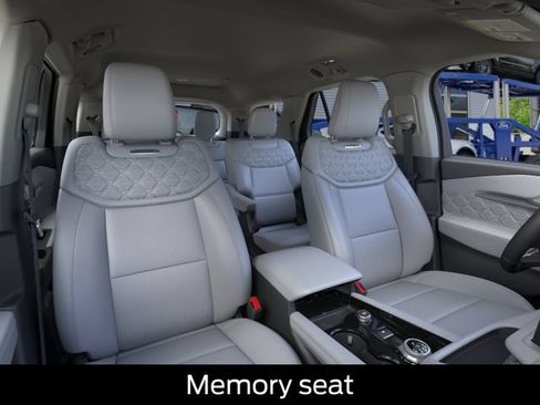 New 2026 Ford Explorer Platinum w/ LUX Leather Package AWD/4WD image 11