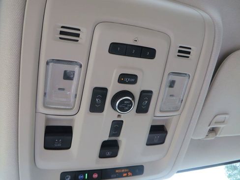 Used 2023 GMC Yukon Denali AWD/4WD image 26