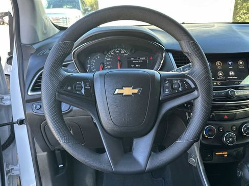 Certified 2022 Chevrolet Trax LS w/ Tint and Cruise Package image 20