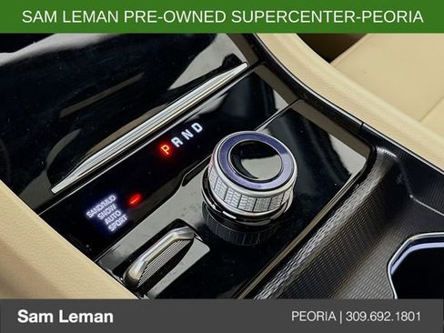 Used 2024 Jeep Grand Cherokee Limited image 17