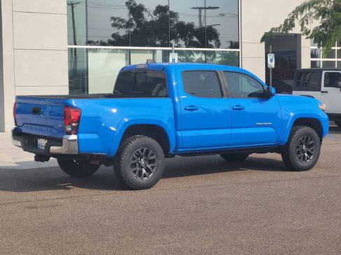Used 2020 Toyota Tacoma SR5 RWD image 5