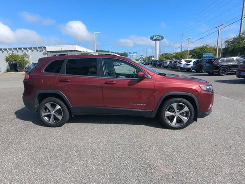 Used 2020 Jeep Cherokee Limited w/ Technology Group FWD image 4