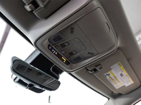 Used 2019 Cadillac XT4 Premium Luxury image 31