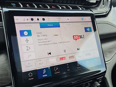 Used 2023 Jeep Grand Cherokee 4WD 4xe image 32