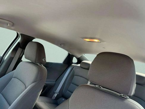 Used 2022 Chevrolet Malibu LT image 28