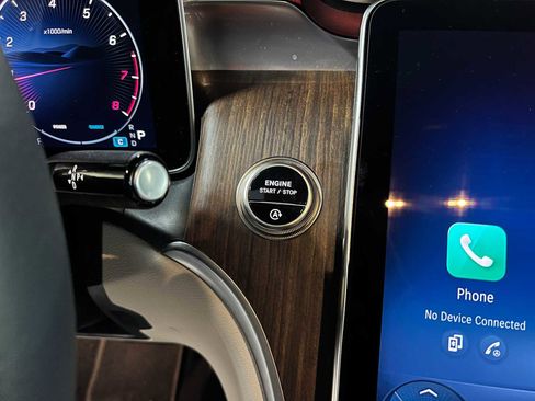 Certified 2025 Mercedes-Benz GLC 300 image 29