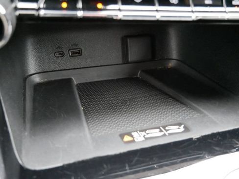 Used 2024 Chevrolet Traverse LT AWD/4WD image 26