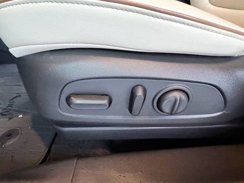 Used 2024 Buick Encore GX Avenir w/ Avenir Technology Package image 23