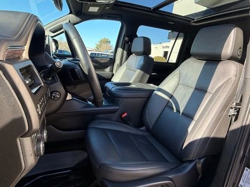 Used 2024 Chevrolet Suburban Z71 w/ Luxury Package image 15