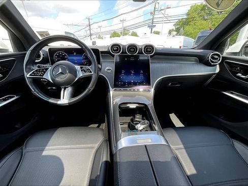 Used 2024 Mercedes-Benz GLC 300 4MATIC image 9