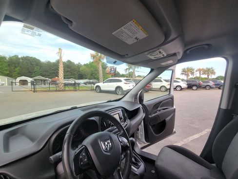 Used 2020 RAM ProMaster City Tradesman SLT FWD image 23