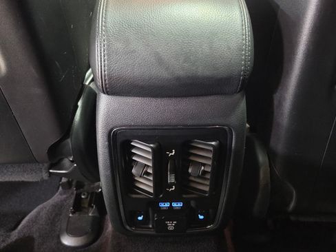 Used 2016 Jeep Grand Cherokee High Altitude AWD/4WD image 16