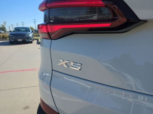 Used 2022 BMW X5 xDrive40i w/ Premium Package image 11