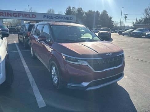 Certified 2024 Kia Carnival LX image 3