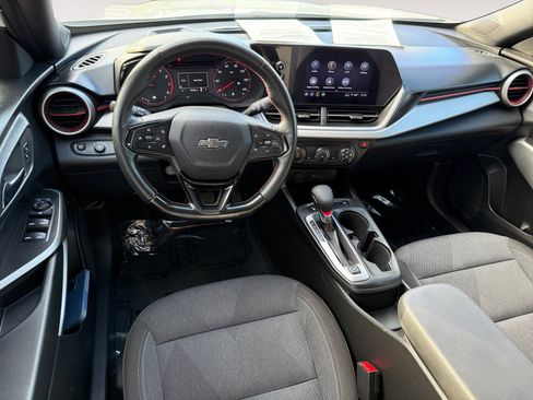Used 2024 Chevrolet Trax RS image 15