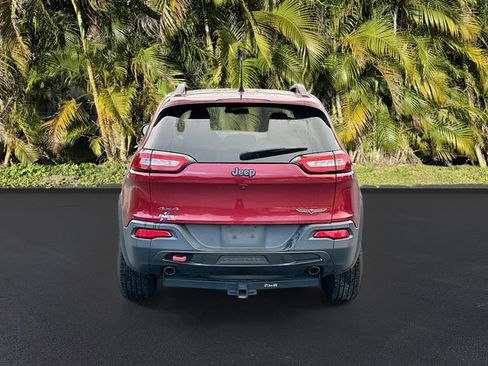 Used 2017 Jeep Cherokee Trailhawk image 6