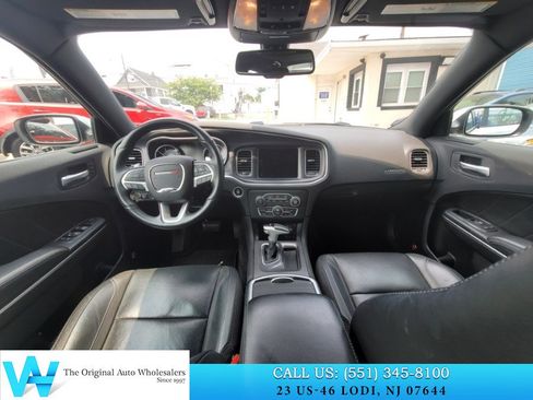 Used 2018 Dodge Charger GT AWD/4WD image 11