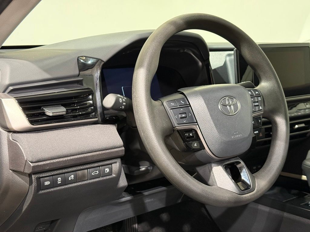 Used 2026 Toyota Camry LE FWD image 16