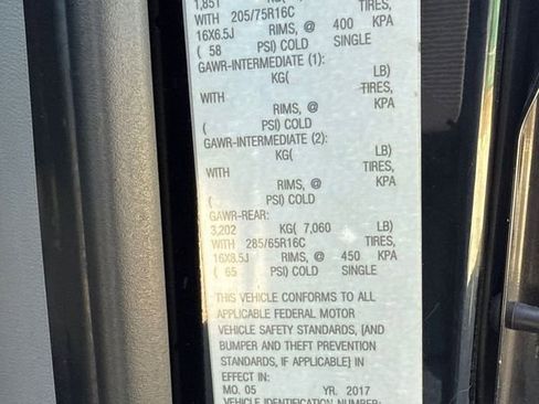 Used 2017 Mercedes-Benz Sprinter 3500 image 33