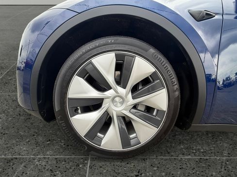 Used 2021 Tesla Model Y Long Range AWD/4WD image 15