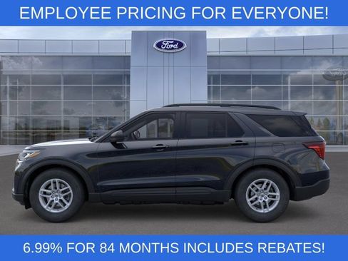 New 2026 Ford Explorer Active AWD/4WD image 3