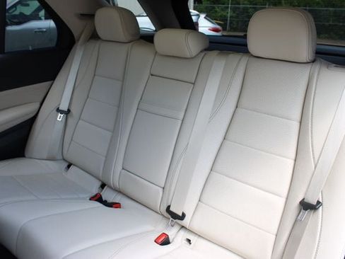 Used 2022 Mercedes-Benz GLE 350 w/ Premium Package image 12