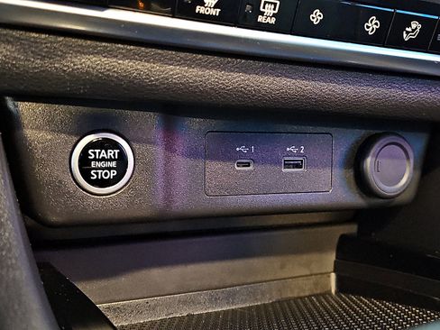 Certified 2023 Nissan Rogue SV image 23