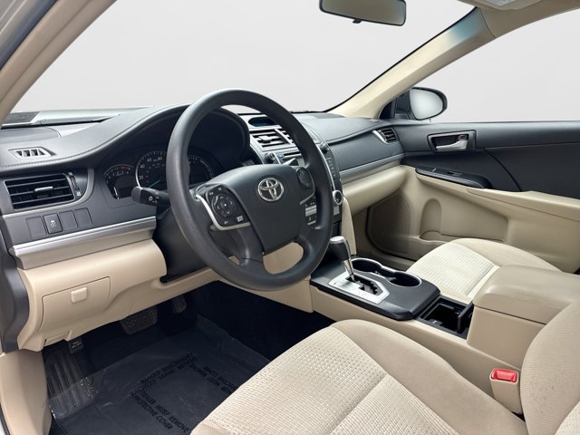 Used 2014 Toyota Camry LE FWD image 10