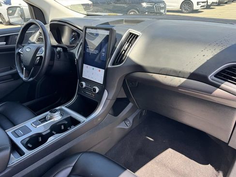 Used 2024 Ford Edge SEL AWD/4WD image 9