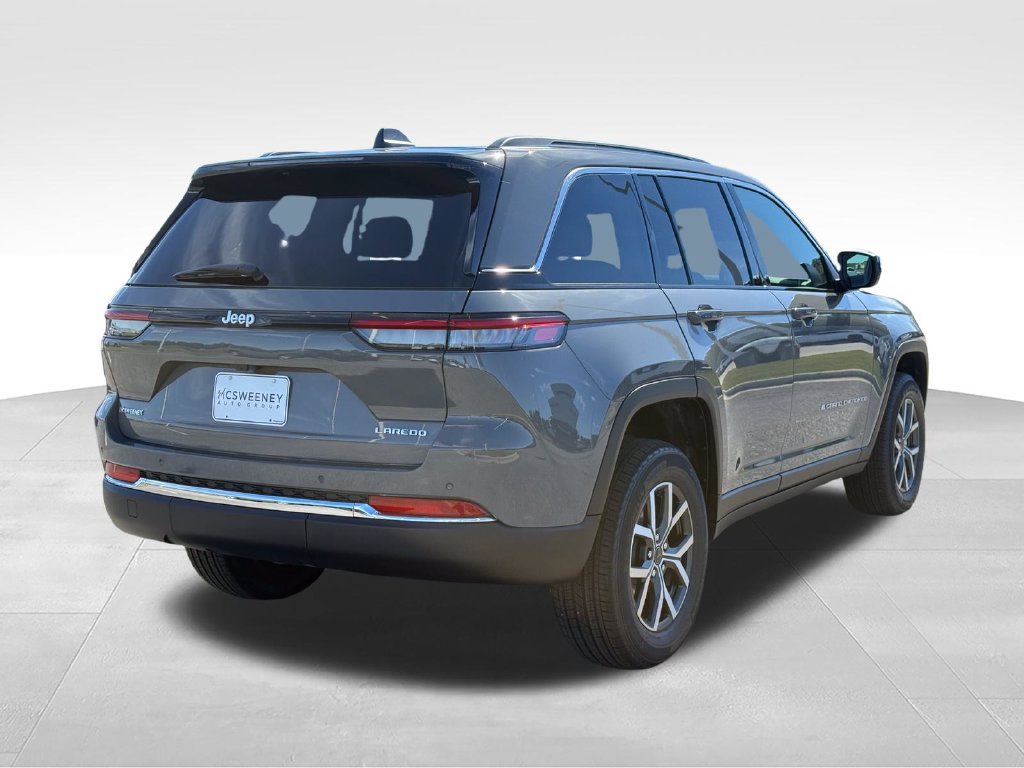 New 2027 Jeep Grand Cherokee Laredo RWD image 29