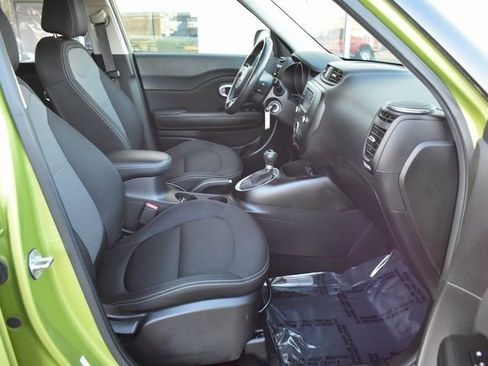 Used 2017 Kia Soul + image 35