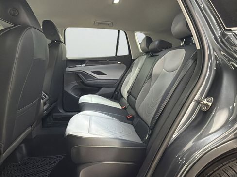 New 2026 Volkswagen Tiguan SE AWD/4WD image 30