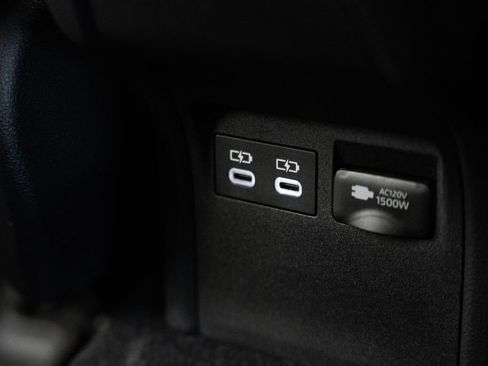 New 2026 Toyota Prius Plug-In Hybrid FWD image 31