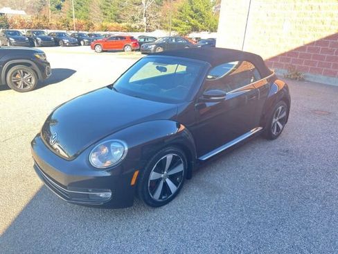 Used 2013 Volkswagen Beetle 2.0T image 1