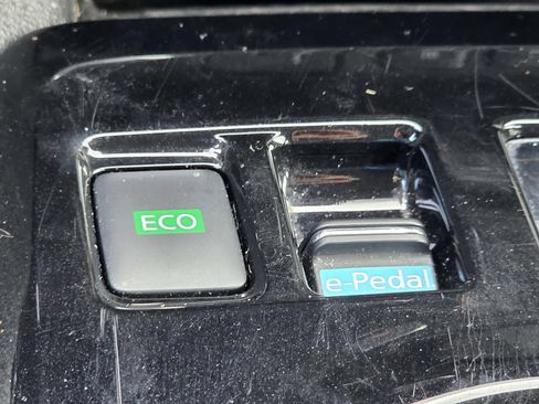 Used 2021 Nissan Leaf SL Plus FWD image 20