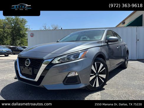 Used 2021 Nissan Altima 2.5 SV AWD/4WD image 1