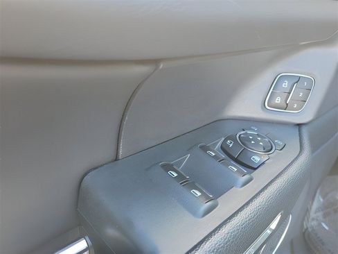Used 2024 Ford Expedition Max XLT RWD image 17