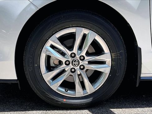 Used 2022 Toyota Sienna Limited AWD/4WD image 34