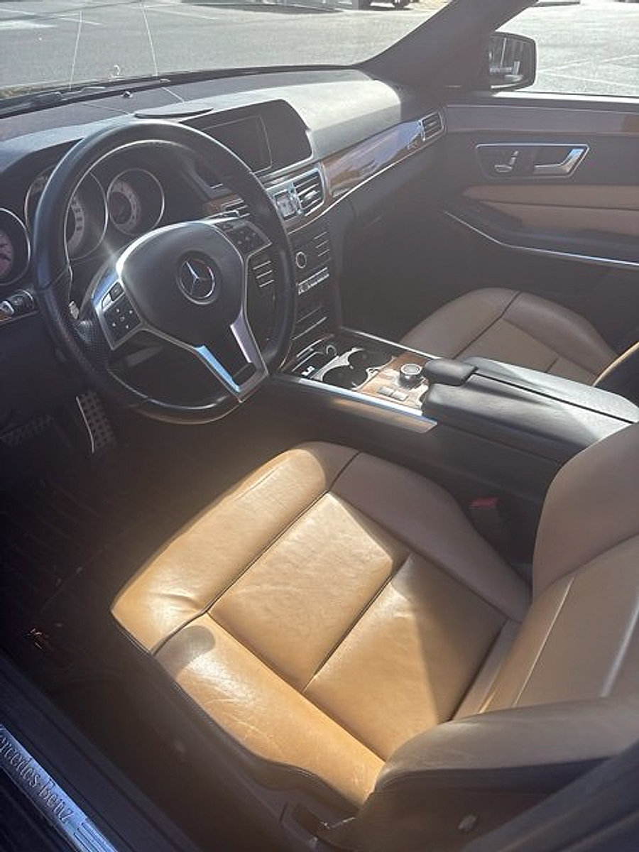 Used 2016 Mercedes-Benz E 350 4MATIC Sedan image 4