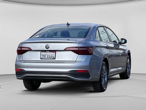 Used 2024 Volkswagen Jetta SE FWD image 34