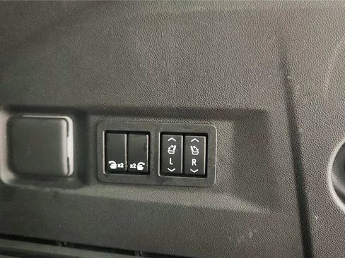 Used 2022 Chevrolet Tahoe High Country image 23