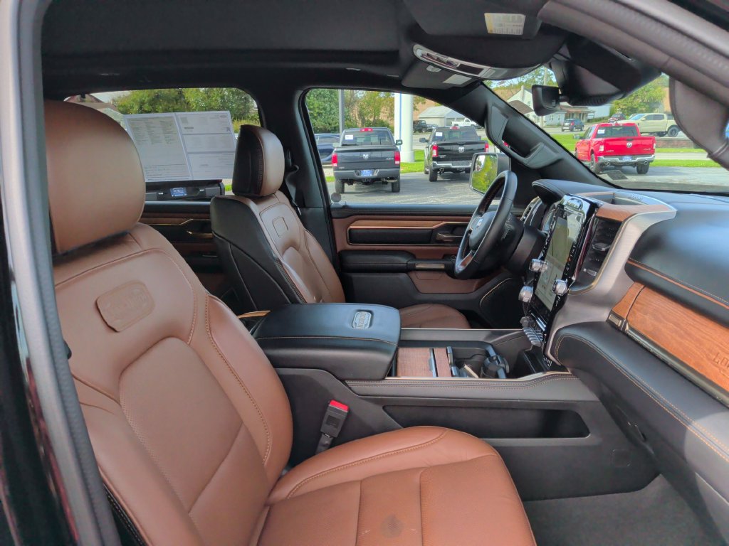 Used 2023 RAM 1500 Limited w/ Body Color Bumper Group AWD/4WD image 13