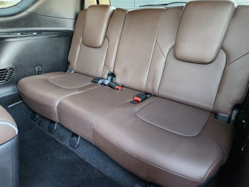 Used 2016 INFINITI QX80 Limited w/ All Season Package image 33