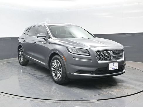 Used 2022 Lincoln Nautilus Reserve w/ Class II Trailer Tow Package AWD/4WD image 2