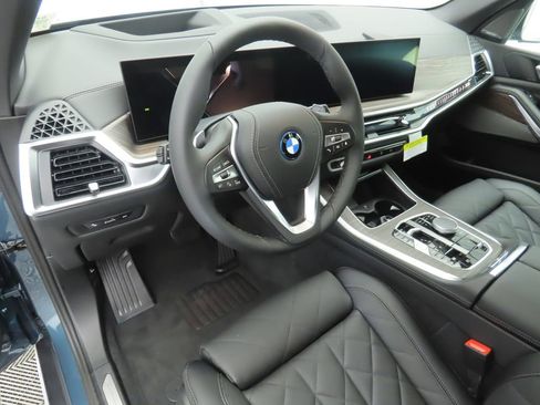 New 2026 BMW X5 xDrive50e w/ Climate Comfort Package AWD/4WD image 9
