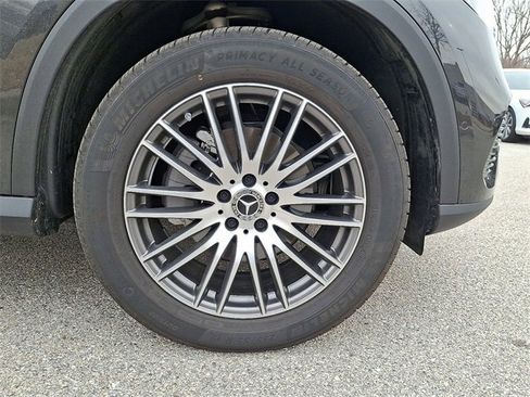 Used 2025 Mercedes-Benz GLC 300 GLC 300 image 8