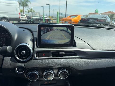 Used 2017 FIAT 124 Spider Classica image 23