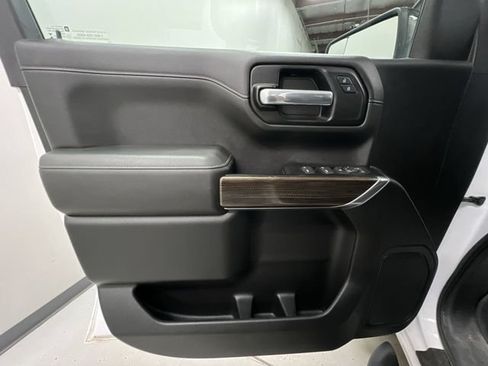 Used 2019 Chevrolet Silverado 1500 LT Trail Boss AWD/4WD image 22
