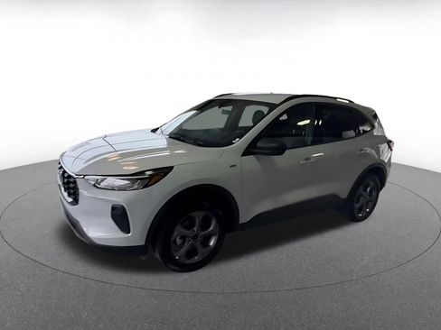 Used 2025 Ford Escape ST-Line image 10